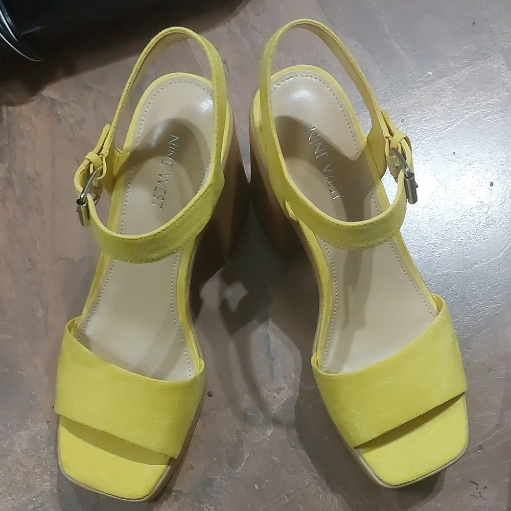 Nine Wesr Stylish Yellow Platform Sandals - Picture 2 of 4